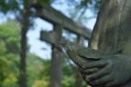 彫刻「希望」のツグミ - 片倉城跡公園