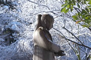 彫刻「雪の朝」今城國忠 作 - 片倉城跡公園
