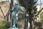 彫刻広場の彫刻「ダンシングオールナイト」 - 片倉城跡公園