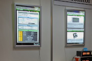 放送用音声比較装置ABE-2100Cの展示パネル